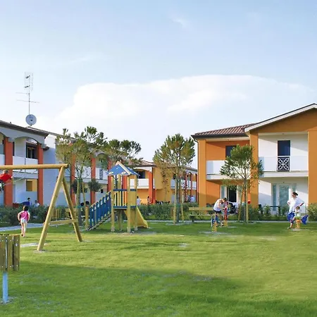 In Villaggio Ai Pini In Lido Altanea Appartamento *