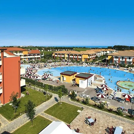 In Villaggio Ai Pini In Lido Altanea Appartamento Caorle