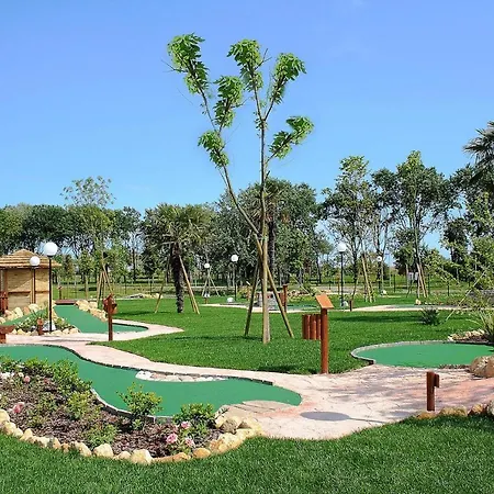 Appartamento In Villaggio Ai Pini In Lido Altanea *